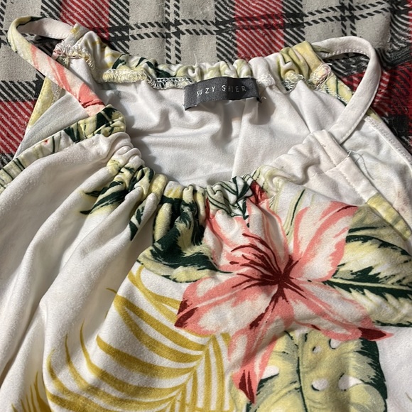 Suzy Shier tank top - Picture 2 of 3